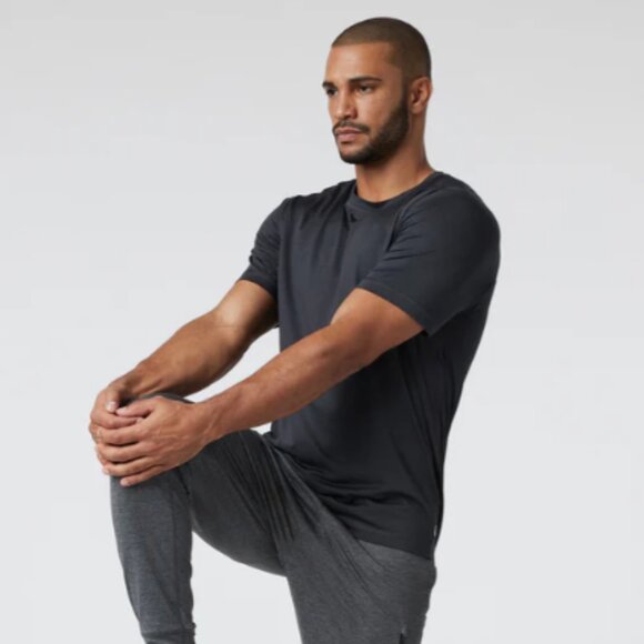 Vuori Black Tradewind Performance Tee 2.0 - Small - Picture 8 of 15